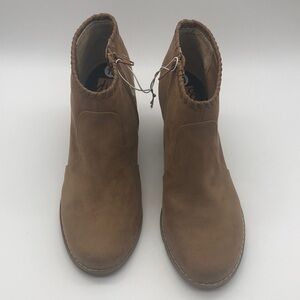 DV by DOLCE VITA TAN BOOTIES.